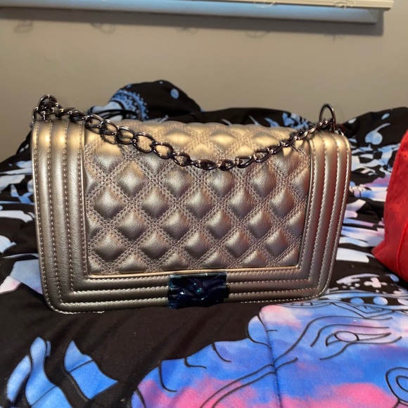 Handbags/purses - Picture 2 of 8